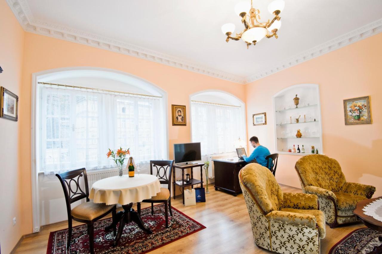 Pension Napoleon Karlovy Vary Exterior photo